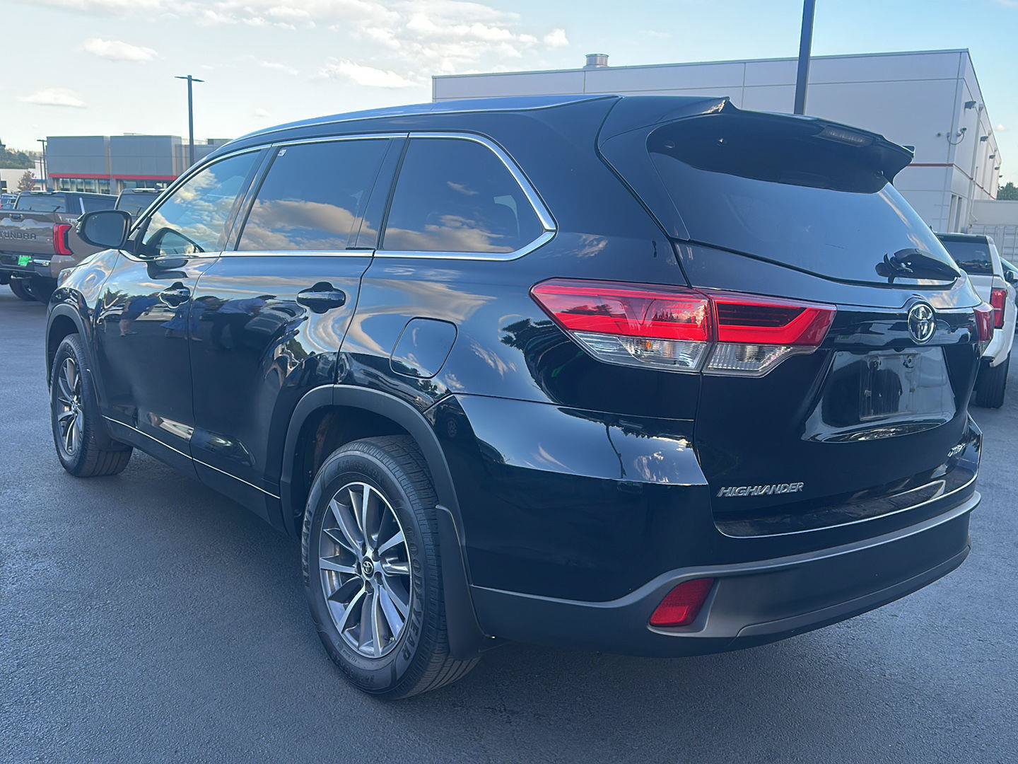 toyota highlander 2018 5TDJZRFH5JS531558 image toyota highlander 2018 5TDJZRFH5JS531558 image