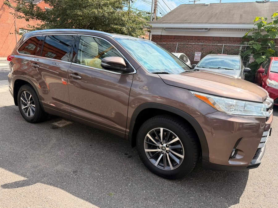 toyota highlander 2018 5TDJZRFHXJS492434 image toyota highlander 2018 5TDJZRFHXJS492434 image