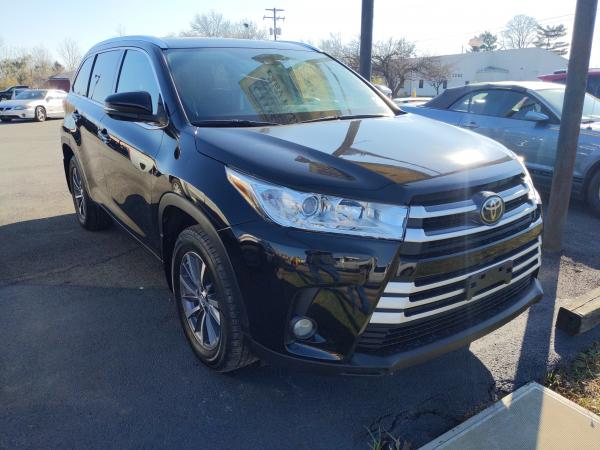 toyota highlander 2018 5TDJZRFH8JS556017 image toyota highlander 2018 5TDJZRFH8JS556017 image