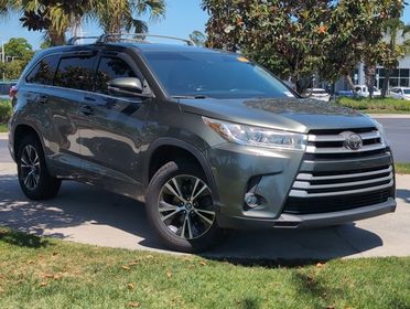 toyota highlander 2018 5TDZARFH9JS041327 image toyota highlander 2018 5TDZARFH9JS041327 image