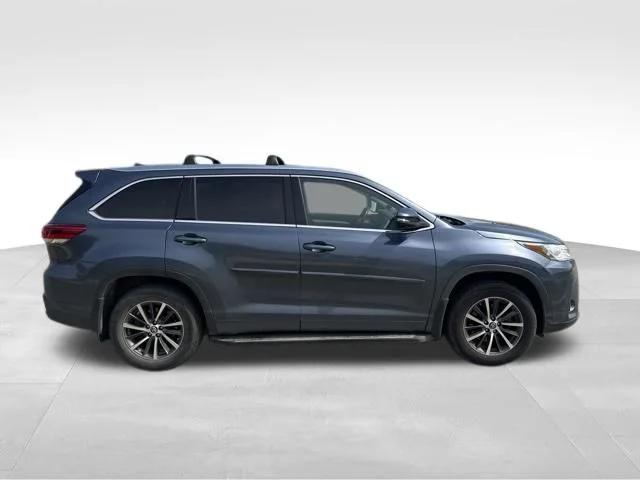 toyota highlander 2018 5TDJZRFH7JS854428 image toyota highlander 2018 5TDJZRFH7JS854428 image