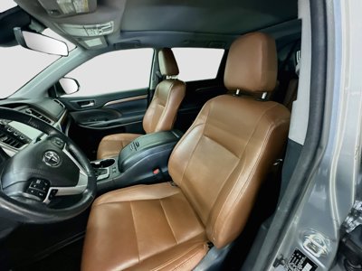 toyota highlander 2018 5TDDGRFH7JS039052 image toyota highlander 2018 5TDDGRFH7JS039052 image