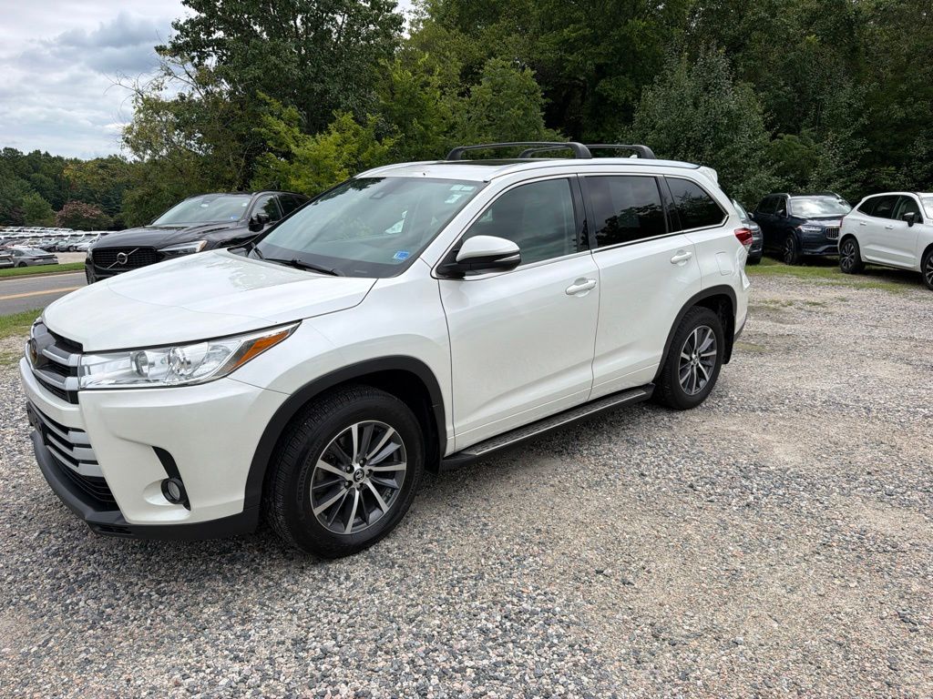 toyota highlander 2018 5TDJZRFH1JS849810 image toyota highlander 2018 5TDJZRFH1JS849810 image