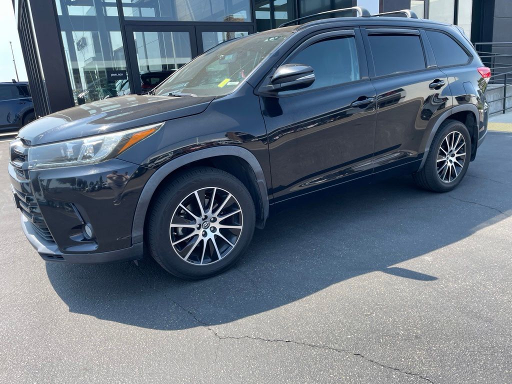 toyota highlander 2018 5TDJZRFH5JS550658 image toyota highlander 2018 5TDJZRFH5JS550658 image