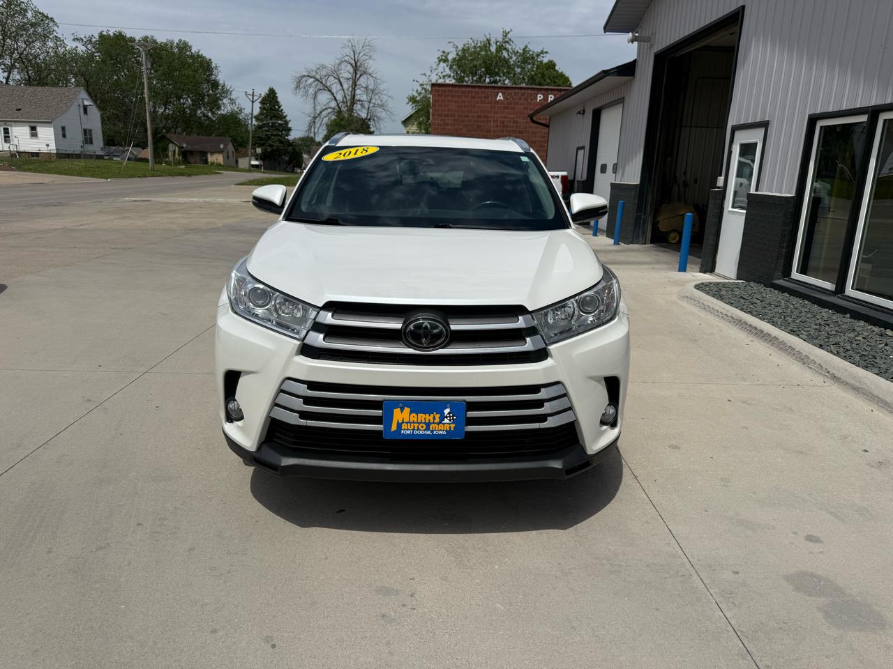 toyota highlander 2018 5TDJZRFH3JS876068 image toyota highlander 2018 5TDJZRFH3JS876068 image