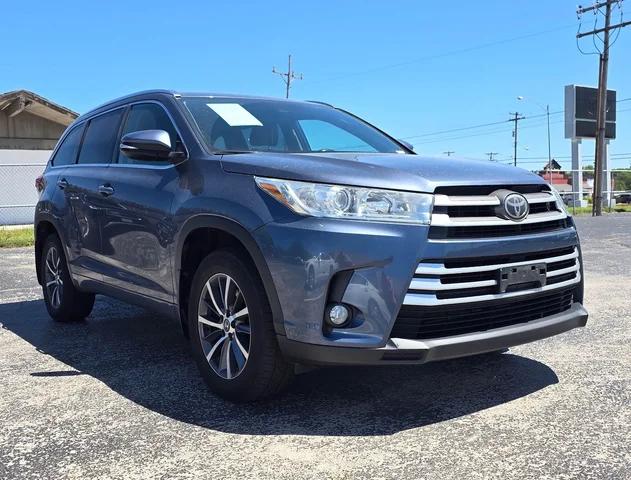 toyota highlander 2018 5TDJZRFH0JS872740 image toyota highlander 2018 5TDJZRFH0JS872740 image