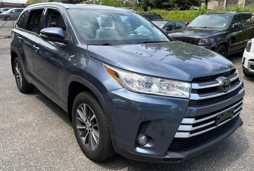 toyota highlander 2018 5TDJZRFH9JS862529 image toyota highlander 2018 5TDJZRFH9JS862529 image