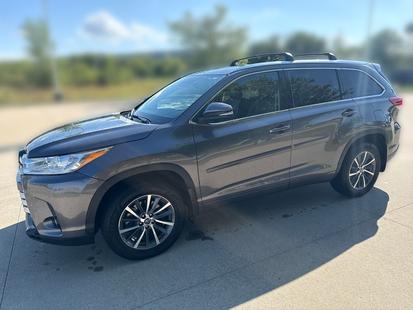 toyota highlander 2018 5TDJZRFH5JS556038 image toyota highlander 2018 5TDJZRFH5JS556038 image
