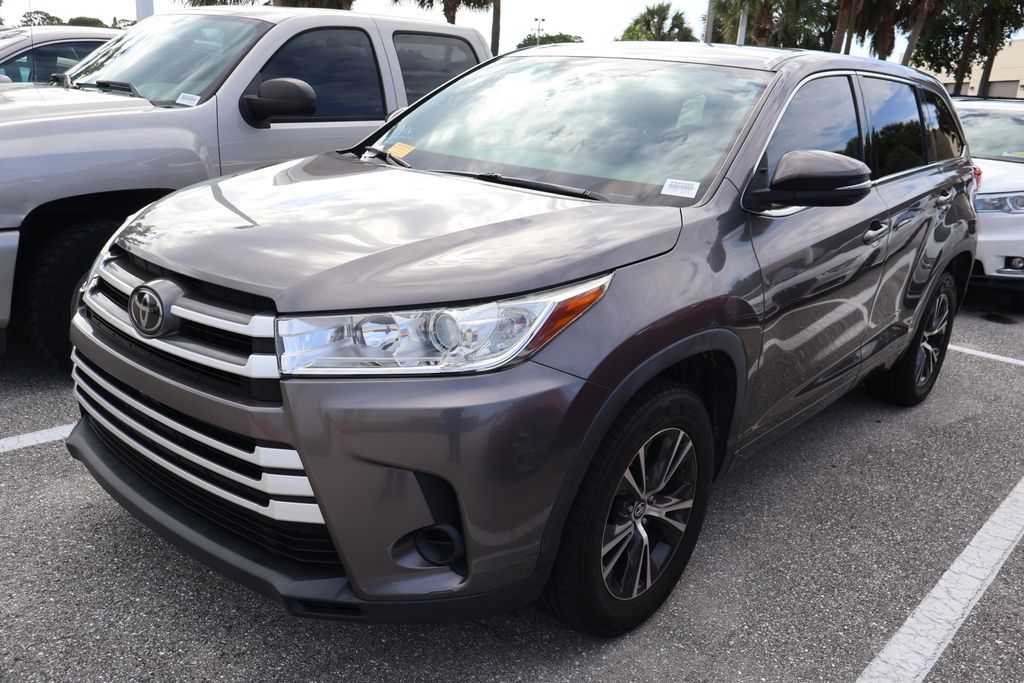 toyota highlander 2018 5TDZARFH9JS039352 image toyota highlander 2018 5TDZARFH9JS039352 image