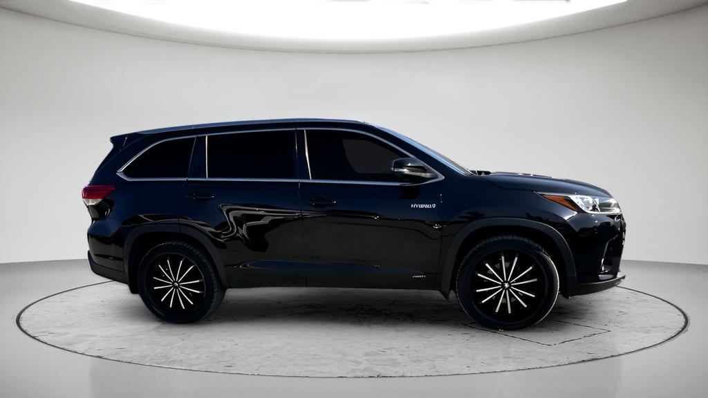 toyota highlander 2018 5TDDGRFH1JS048698 image toyota highlander 2018 5TDDGRFH1JS048698 image