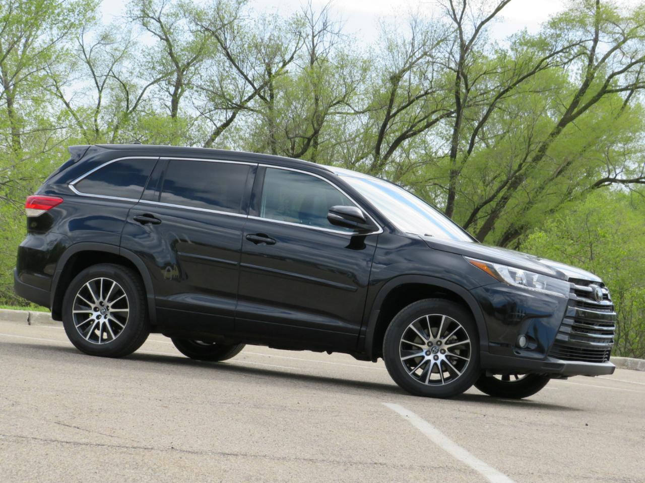 toyota highlander 2018 5TDJZRFH4JS549596 image toyota highlander 2018 5TDJZRFH4JS549596 image