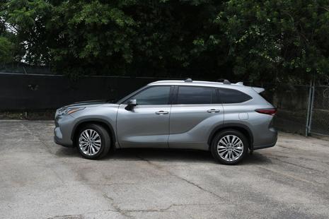 toyota highlander 2026 5TDKDRBH0TS598998 image toyota highlander 2026 5TDKDRBH0TS598998 image