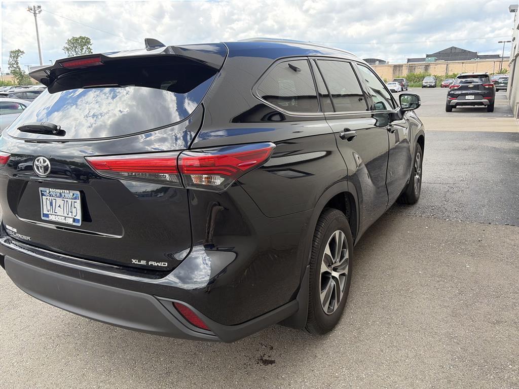toyota highlander 2021 5TDGZRBH4MS071992 image toyota highlander 2021 5TDGZRBH4MS071992 image