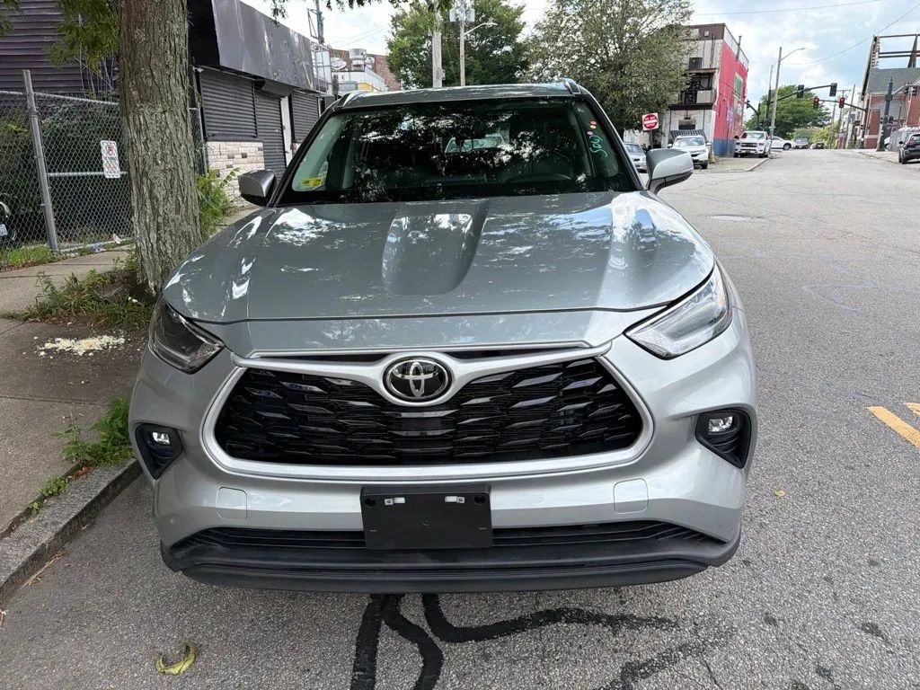 toyota highlander 2021 5TDGZRBH4MS527828 image toyota highlander 2021 5TDGZRBH4MS527828 image