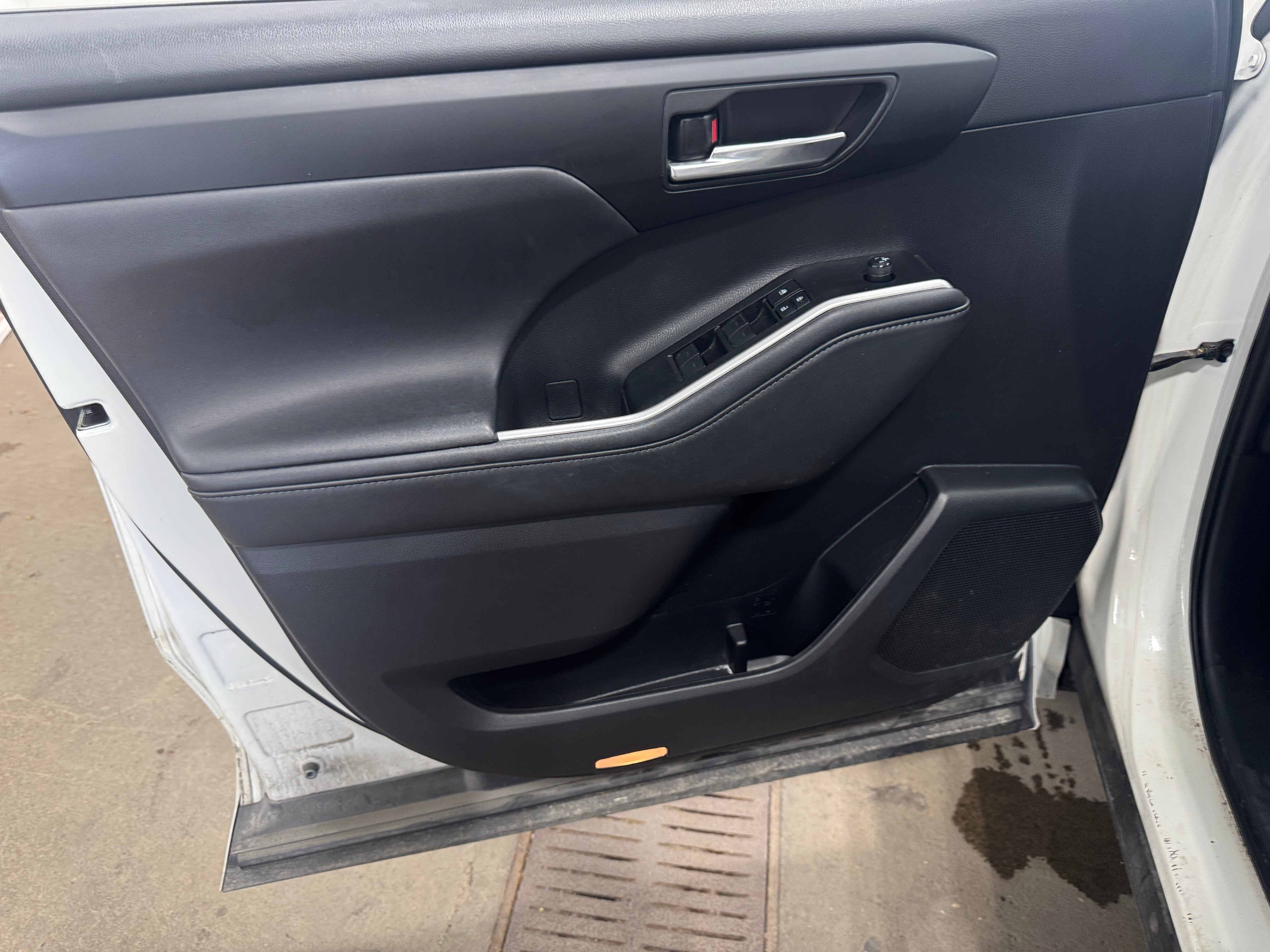 toyota highlander 2021 5TDGZRBH3MS074060 image toyota highlander 2021 5TDGZRBH3MS074060 image
