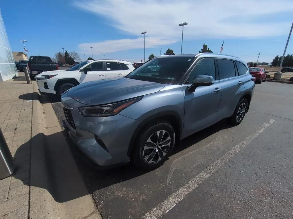 toyota highlander 2021 5TDGZRBH8MS118618 image toyota highlander 2021 5TDGZRBH8MS118618 image