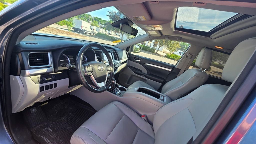 toyota highlander 2017 5TDJZRFH8HS521133 image toyota highlander 2017 5TDJZRFH8HS521133 image