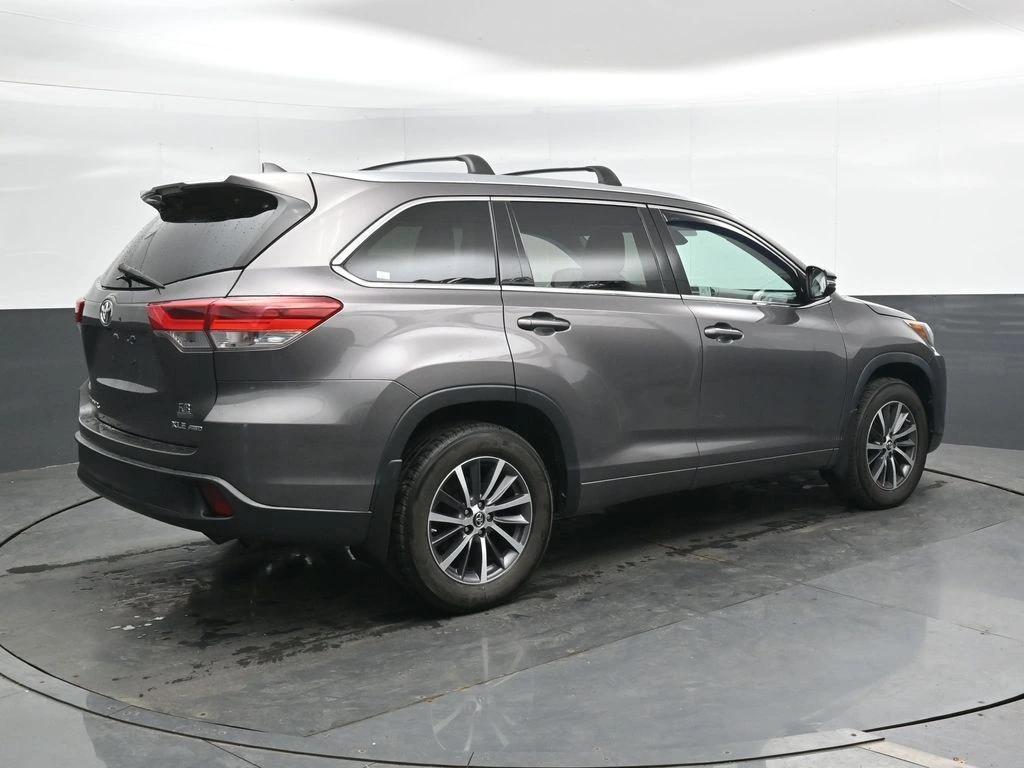 toyota highlander 2017 5TDJZRFH6HS457819 image toyota highlander 2017 5TDJZRFH6HS457819 image