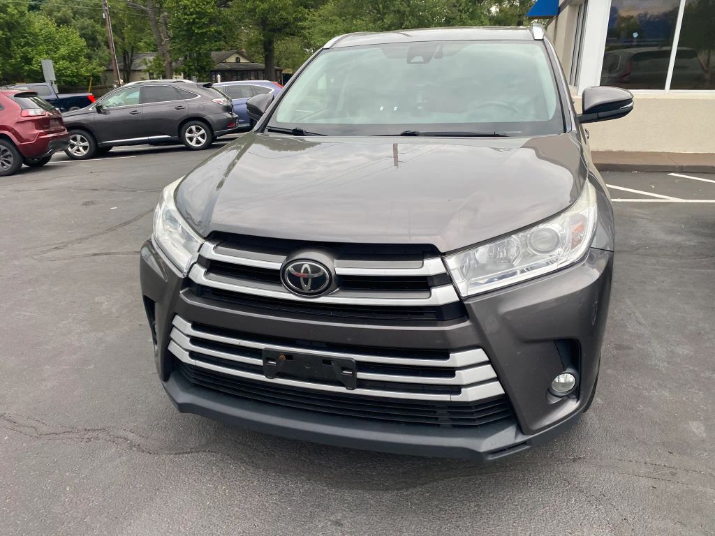 toyota highlander 2017 5TDJZRFH3HS418220 image toyota highlander 2017 5TDJZRFH3HS418220 image