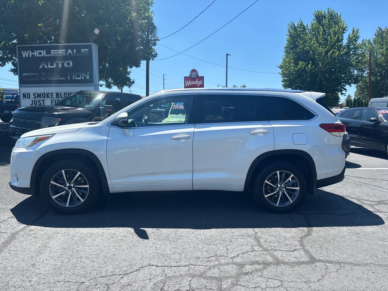 toyota highlander 2017 5TDJZRFH8HS415006 image toyota highlander 2017 5TDJZRFH8HS415006 image