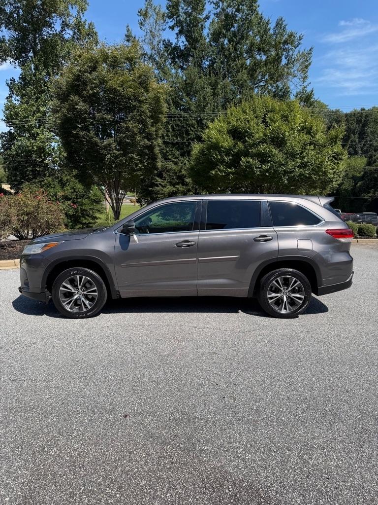toyota highlander 2017 5TDZARFH3HS024341 image toyota highlander 2017 5TDZARFH3HS024341 image