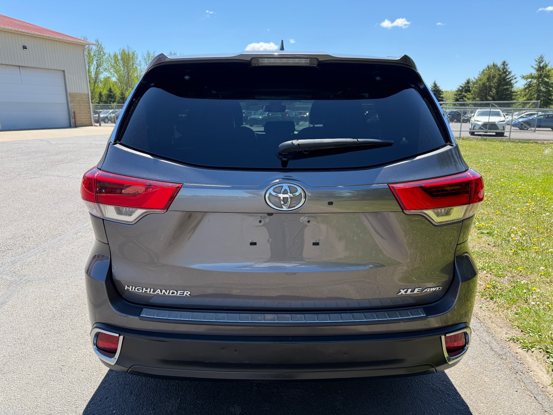toyota highlander 2017 5TDJZRFHXHS483825 image toyota highlander 2017 5TDJZRFHXHS483825 image
