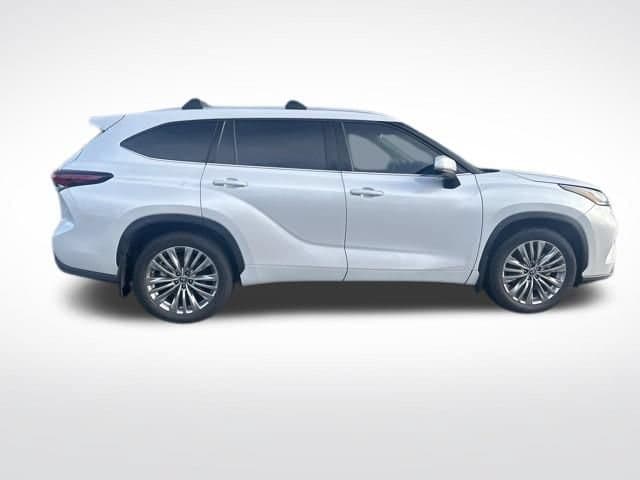 toyota highlander 2024 5TDKDRBH9RS542941 image toyota highlander 2024 5TDKDRBH9RS542941 image