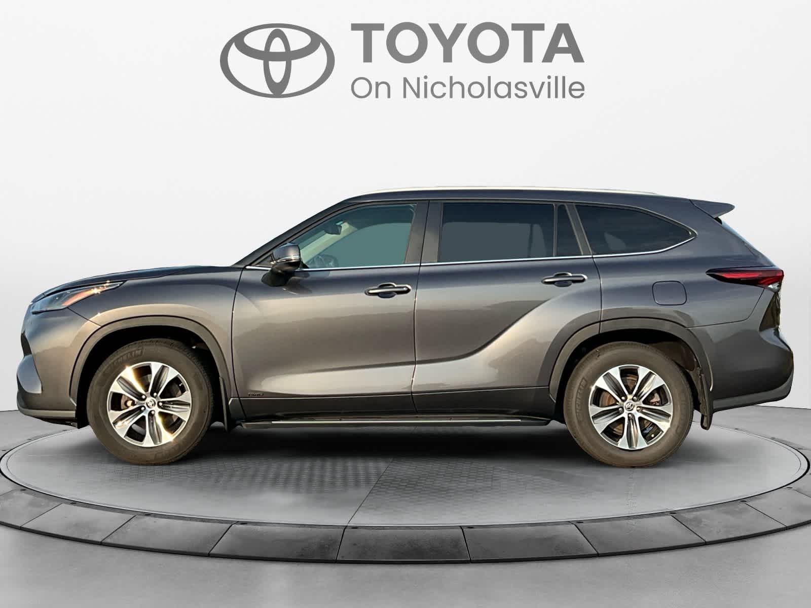 toyota highlander 2024 5TDKBRCH6RS633556 image toyota highlander 2024 5TDKBRCH6RS633556 image
