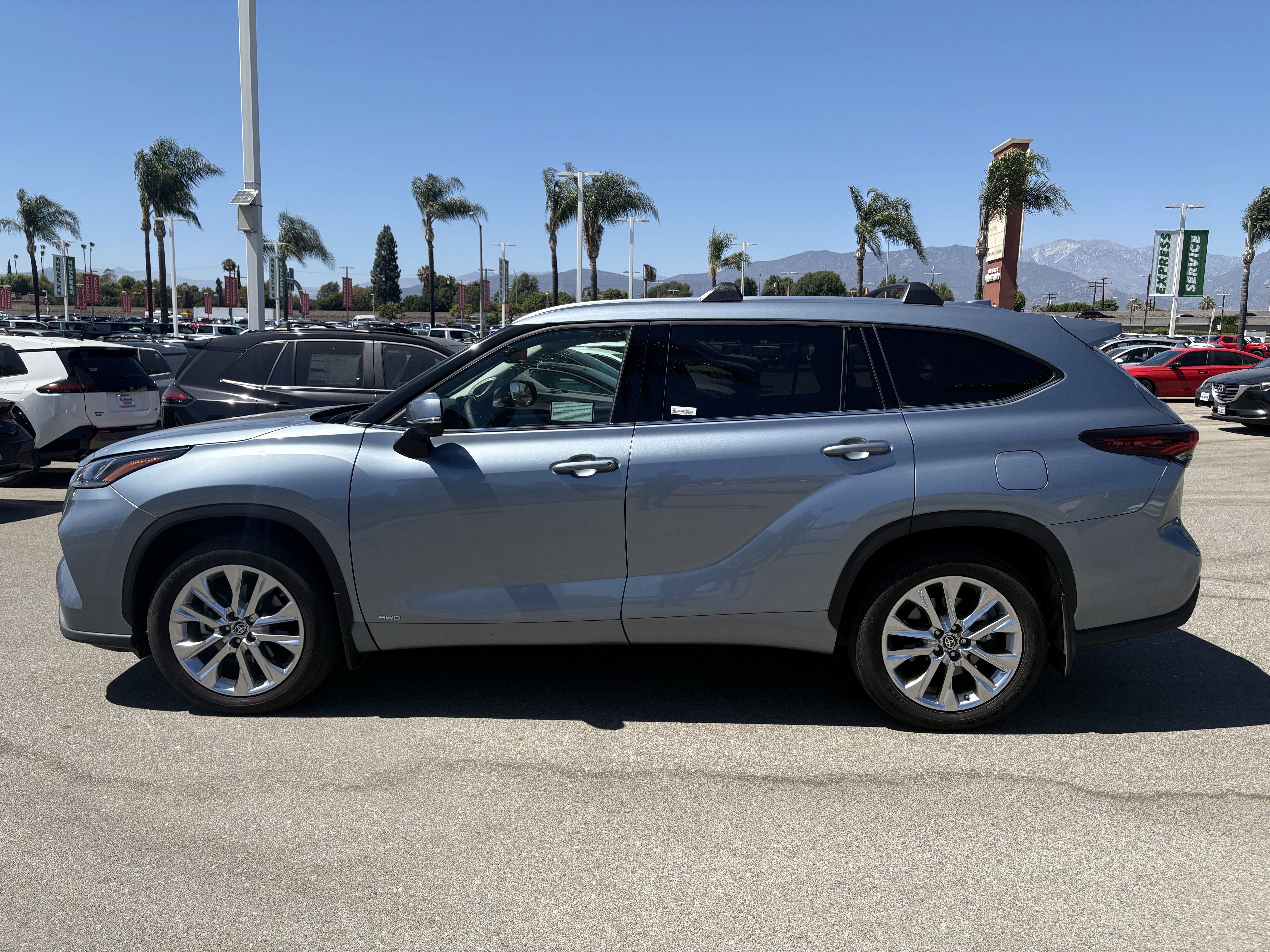 toyota highlander 2024 5TDXBRCH9RS628583 image toyota highlander 2024 5TDXBRCH9RS628583 image