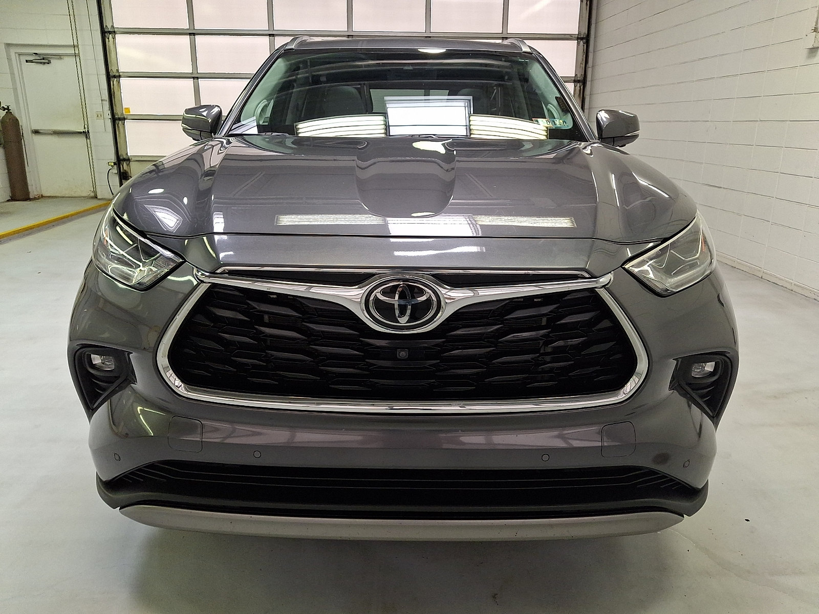 toyota highlander 2024 5TDKDRAHXRS530010 image toyota highlander 2024 5TDKDRAHXRS530010 image