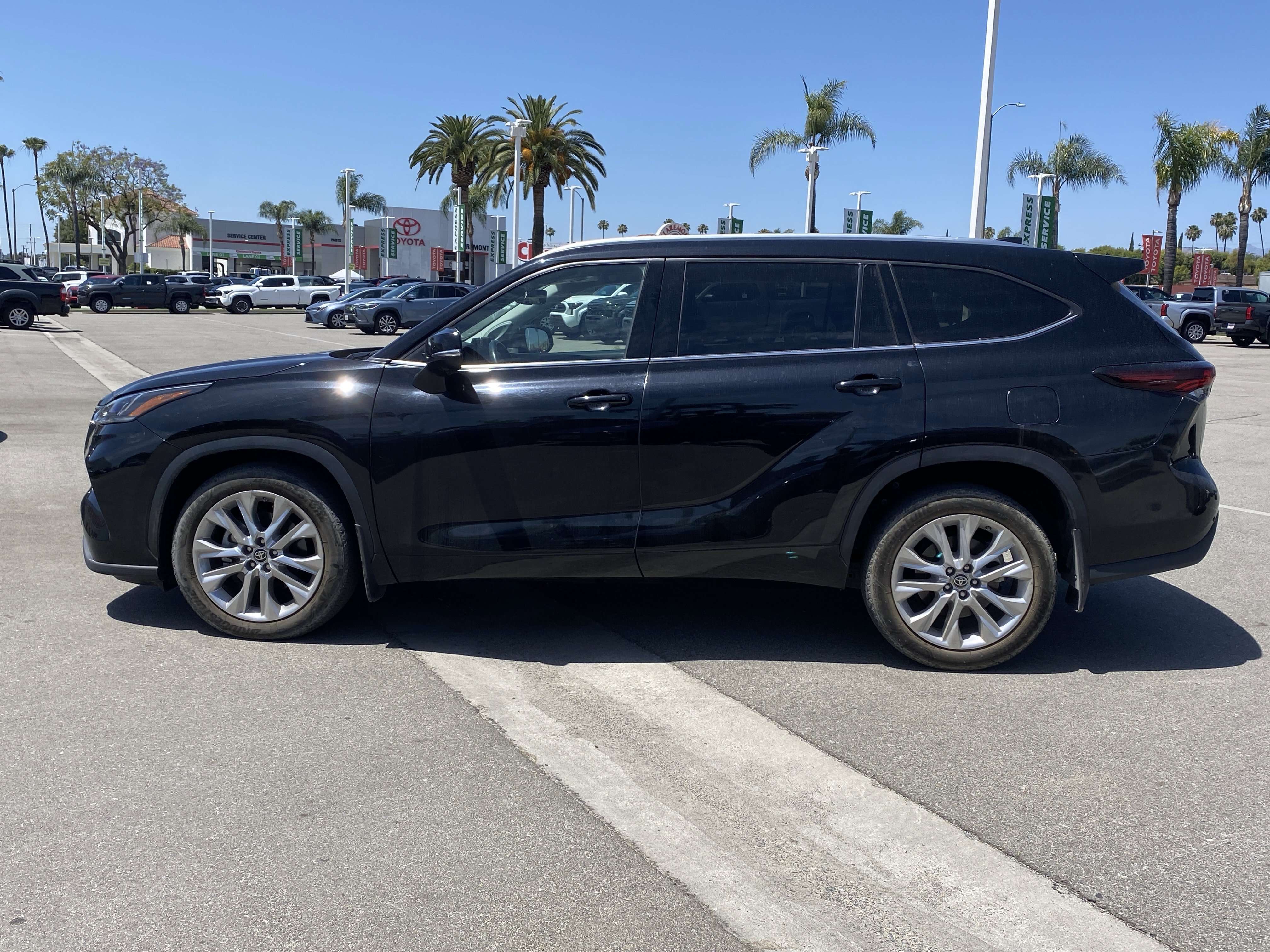toyota highlander 2024 5TDKDRBH7RS549581 image toyota highlander 2024 5TDKDRBH7RS549581 image