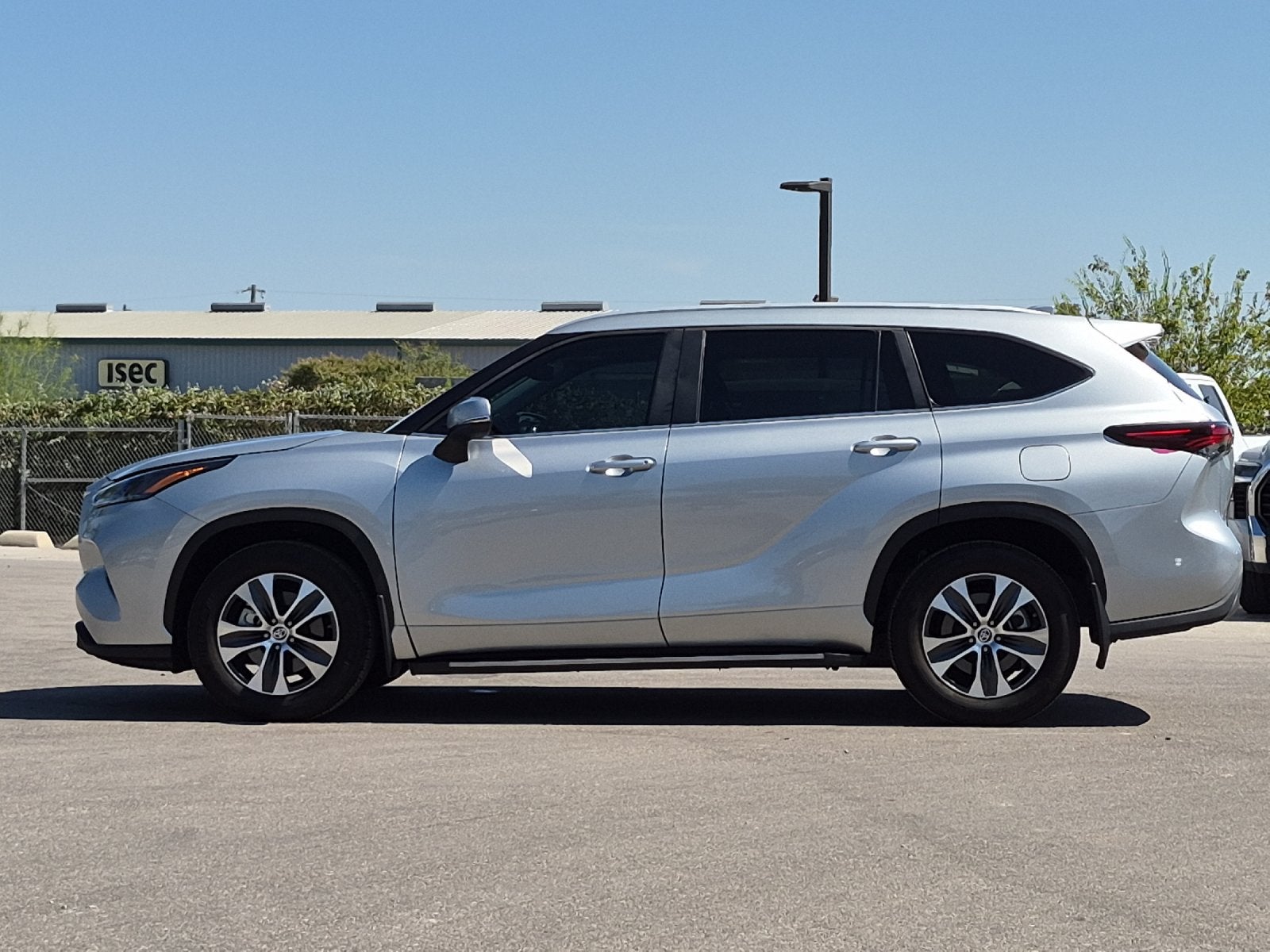 toyota highlander 2024 5TDKDRBH7RS543232 image toyota highlander 2024 5TDKDRBH7RS543232 image