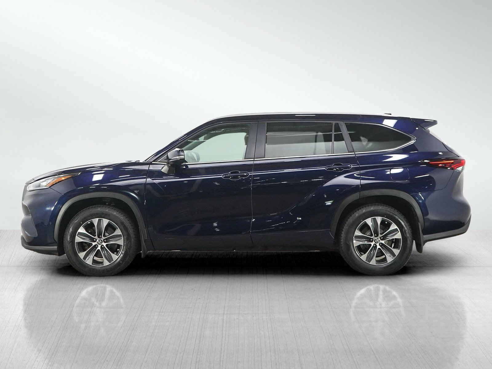 toyota highlander 2024 5TDKDRBH0RS560390 image toyota highlander 2024 5TDKDRBH0RS560390 image