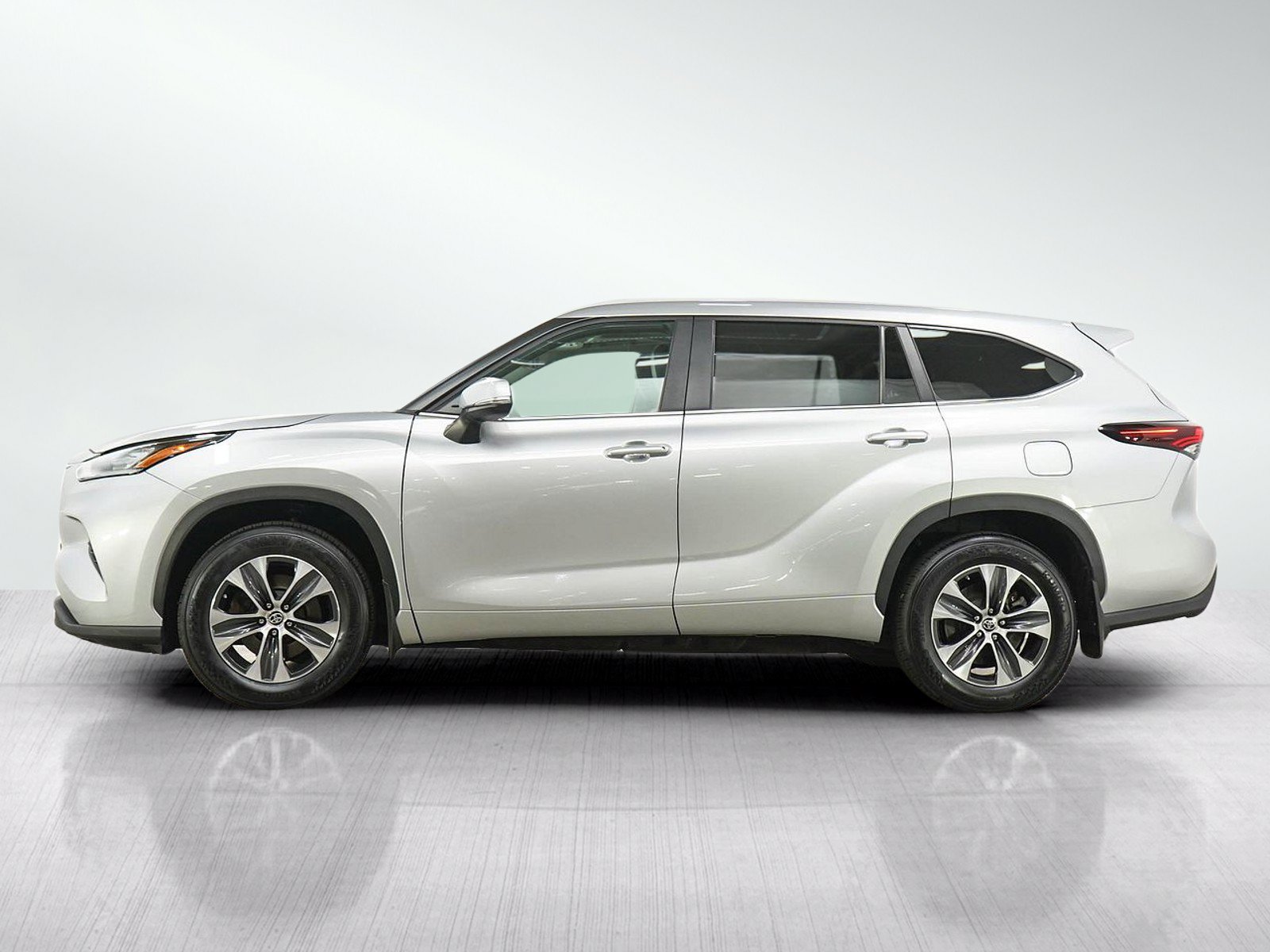 toyota highlander 2024 5TDKDRBH0RS550751 image toyota highlander 2024 5TDKDRBH0RS550751 image