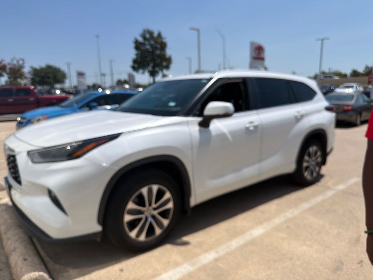 toyota highlander 2024 5TDKDRAH0RS052129 image toyota highlander 2024 5TDKDRAH0RS052129 image