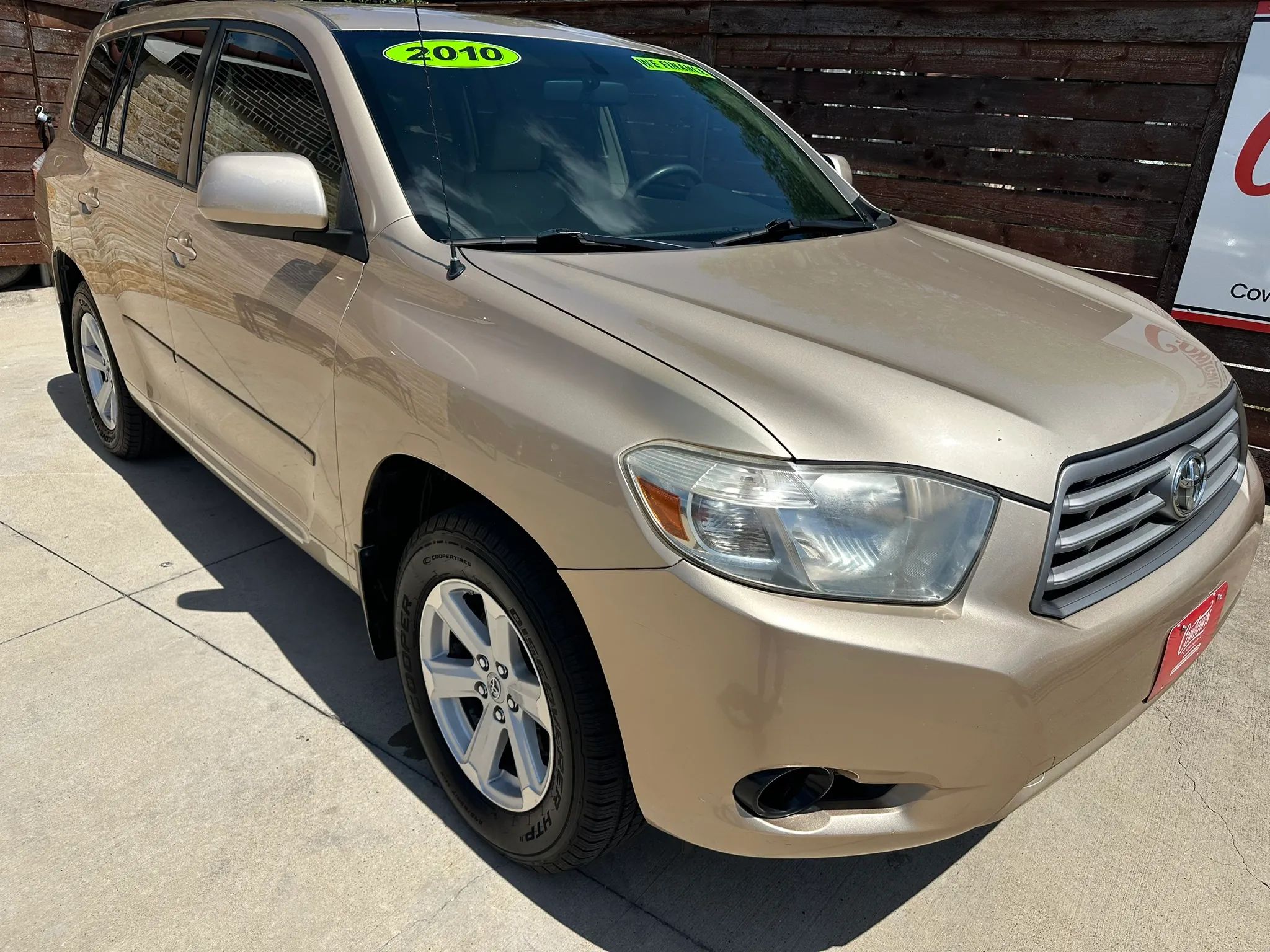 toyota highlander 2010 5TDZK3EH8AS022456 image toyota highlander 2010 5TDZK3EH8AS022456 image