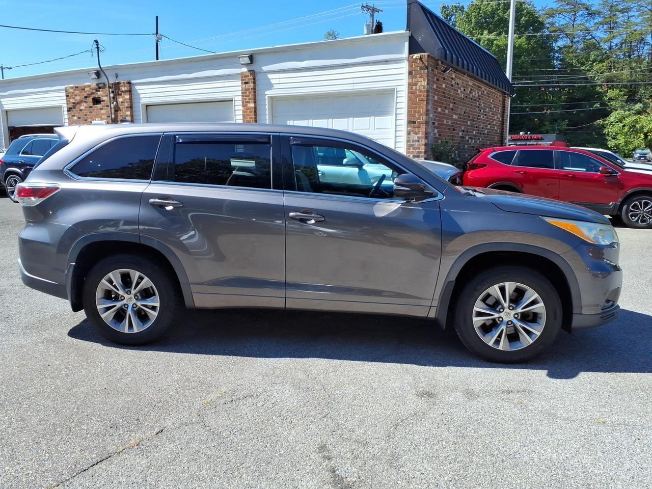 toyota highlander 2014 5TDBKRFH3ES065952 image toyota highlander 2014 5TDBKRFH3ES065952 image