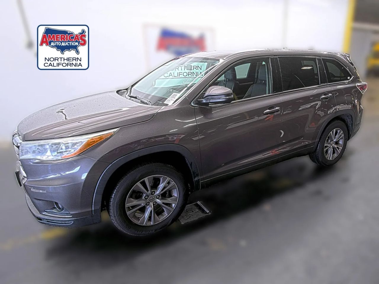 toyota highlander 2014 5TDZKRFH7ES010984 image toyota highlander 2014 5TDZKRFH7ES010984 image