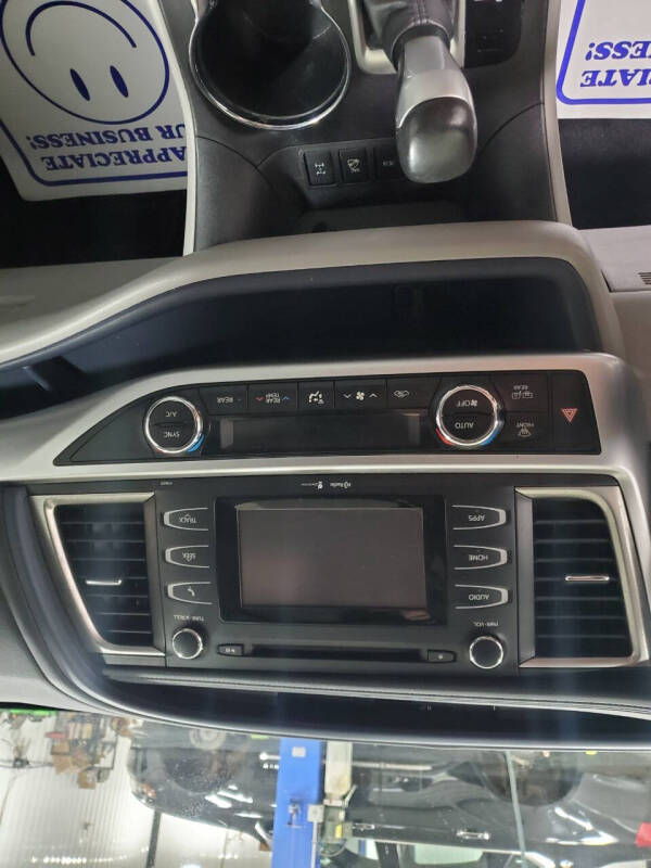 toyota highlander 2015 5TDBKRFH6FS090491 image toyota highlander 2015 5TDBKRFH6FS090491 image