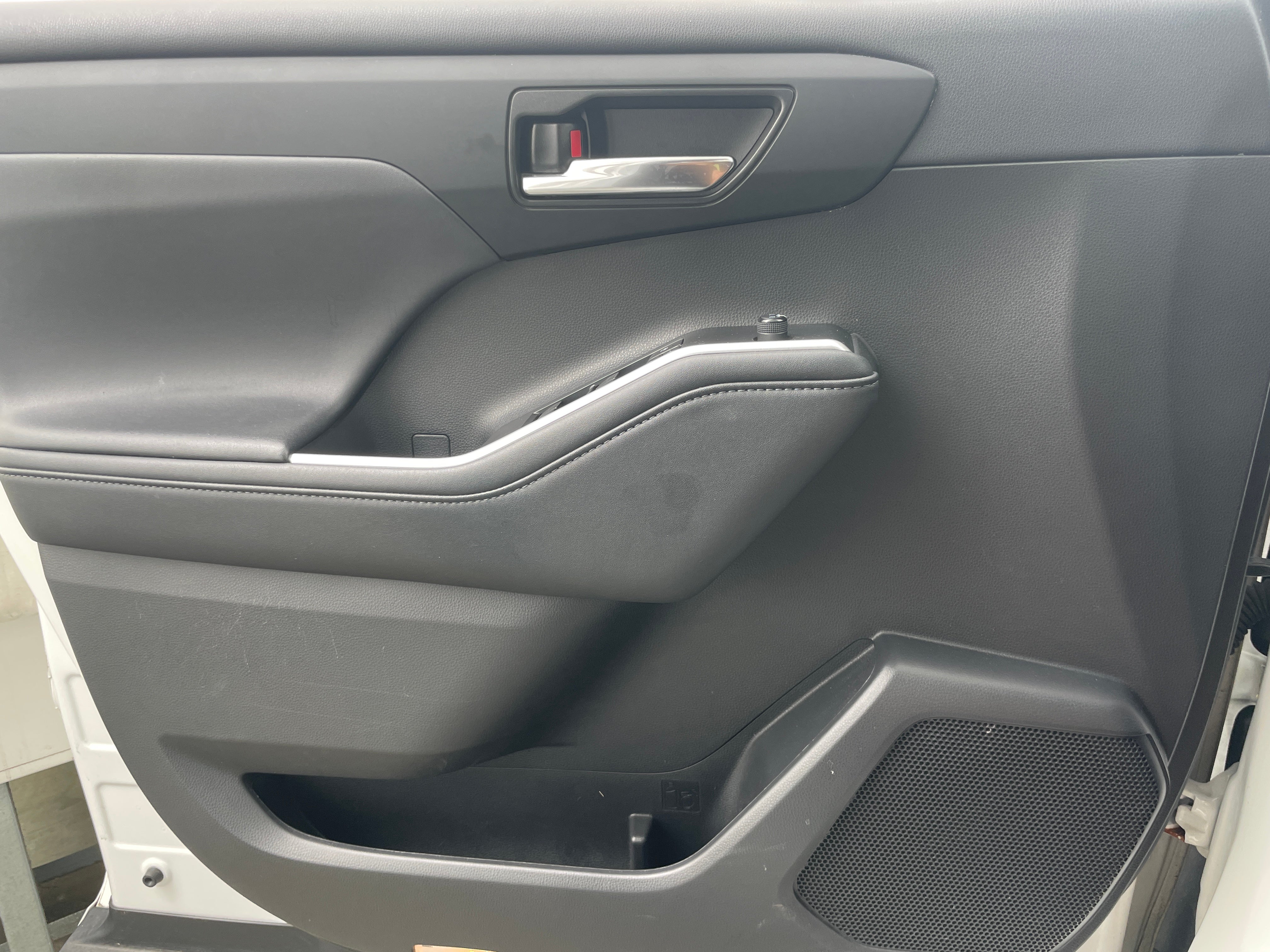 toyota highlander 2022 5TDGZRBH1NS161263 image toyota highlander 2022 5TDGZRBH1NS161263 image