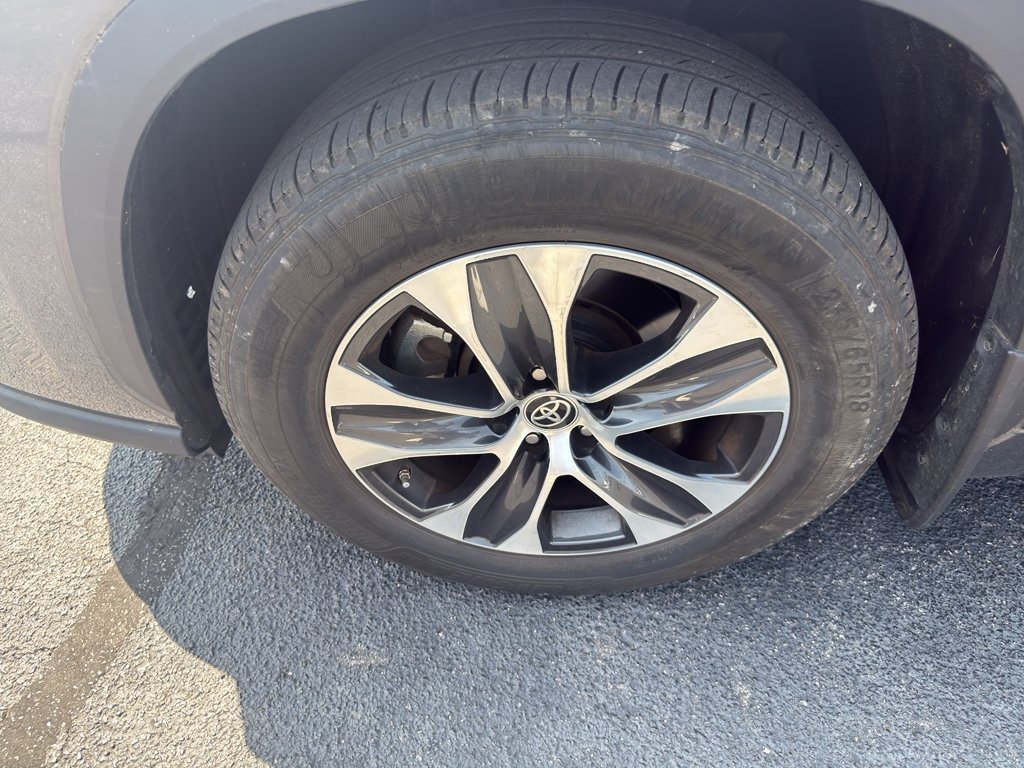 toyota highlander 2022 5TDGZRBH2NS582750 image toyota highlander 2022 5TDGZRBH2NS582750 image