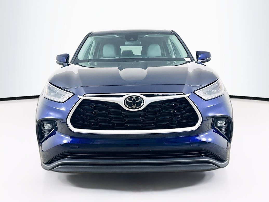 toyota highlander 2022 5TDZZRAH9NS557306 image