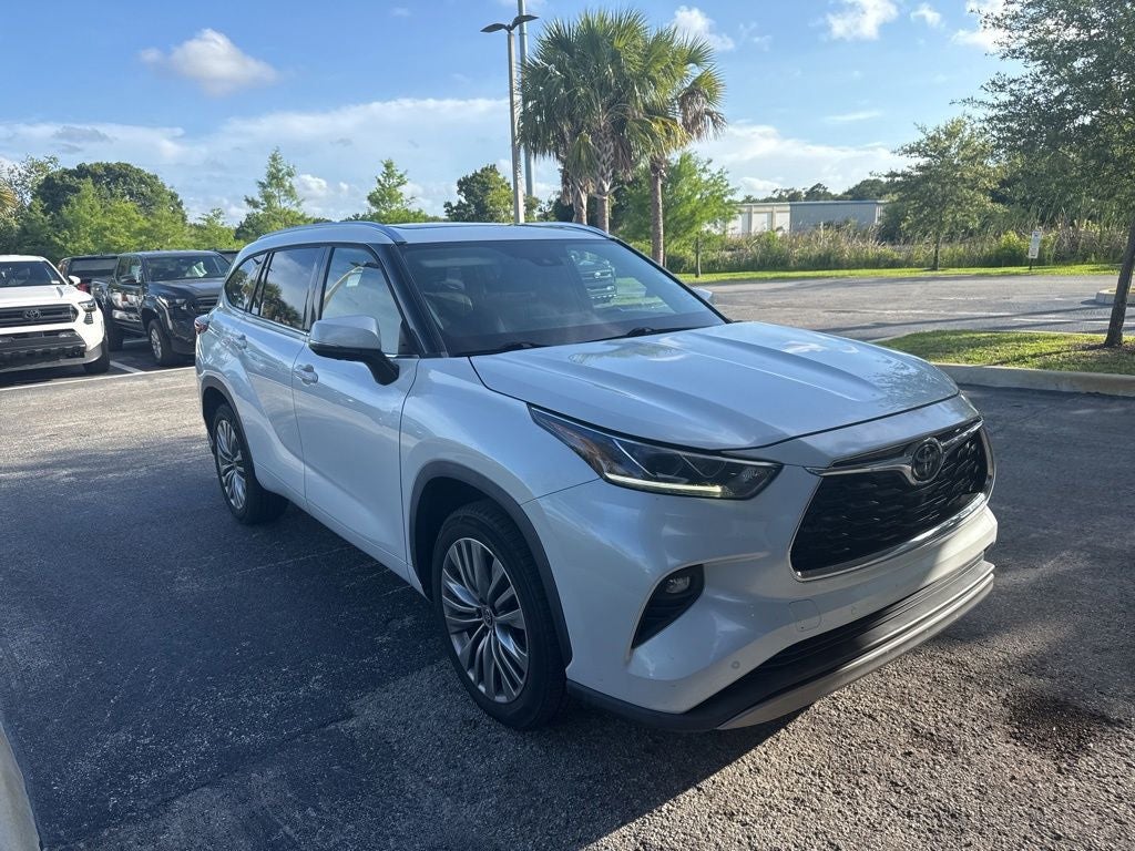 toyota highlander 2022 5TDFZRAH9NS115497 image toyota highlander 2022 5TDFZRAH9NS115497 image