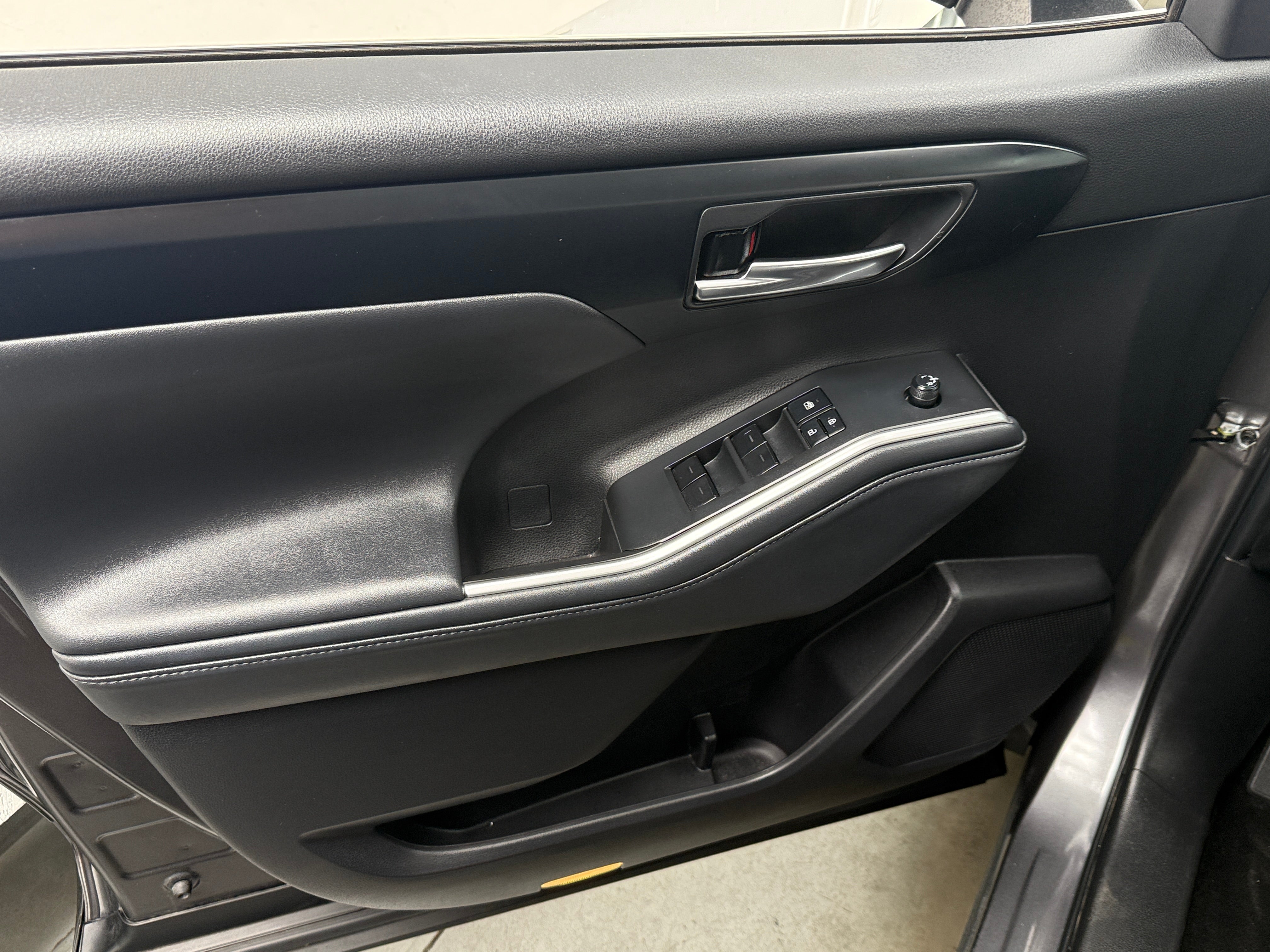 toyota highlander 2022 5TDHBRCH3NS560019 image toyota highlander 2022 5TDHBRCH3NS560019 image
