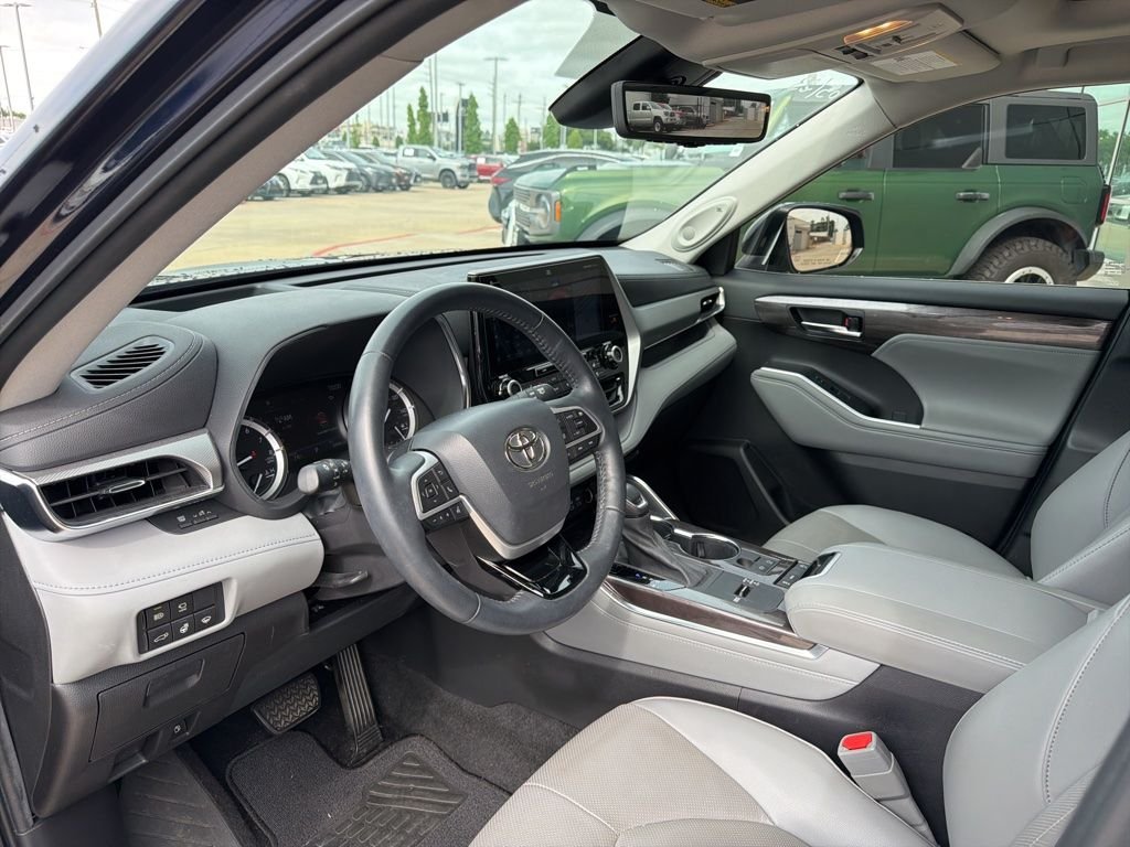 toyota highlander 2022 5TDFZRAH9NS099334 image toyota highlander 2022 5TDFZRAH9NS099334 image