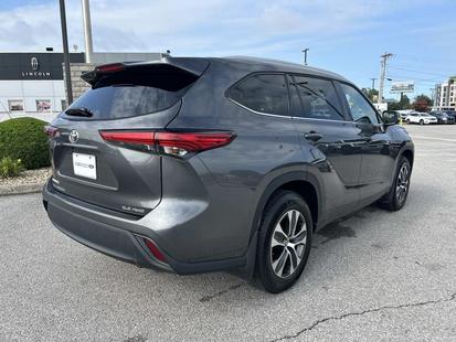 toyota highlander 2022 5TDGZRBH9NS195550 image toyota highlander 2022 5TDGZRBH9NS195550 image