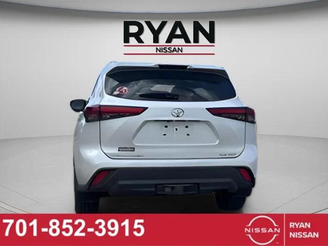toyota highlander 2022 5TDGZRBH2NS208431 image toyota highlander 2022 5TDGZRBH2NS208431 image