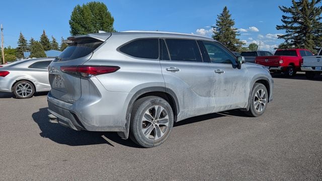 toyota highlander 2022 5TDGZRBH5NS569877 image toyota highlander 2022 5TDGZRBH5NS569877 image