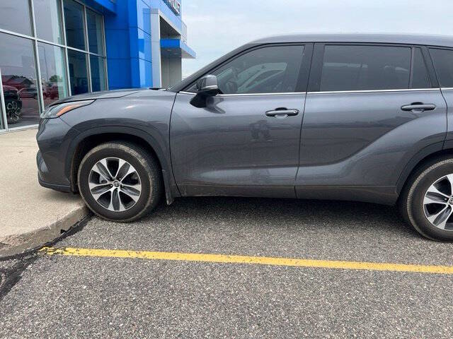 toyota highlander 2022 5TDGZRBH3NS251949 image toyota highlander 2022 5TDGZRBH3NS251949 image