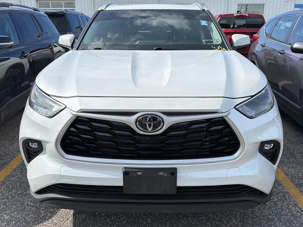 toyota highlander 2022 5TDGZRBH8NS573356 image toyota highlander 2022 5TDGZRBH8NS573356 image